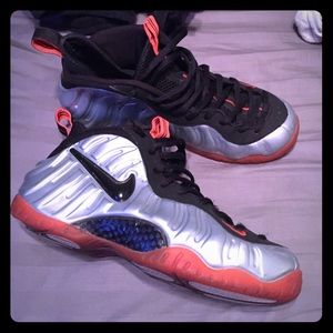 Nike Foamposite Size 10.5 firm