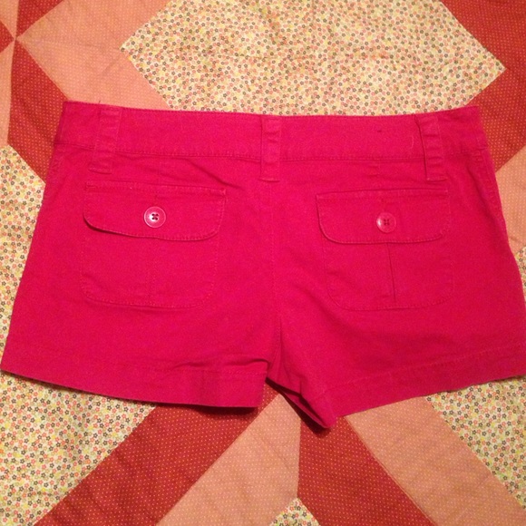 Shorts - Picture 2 of 3