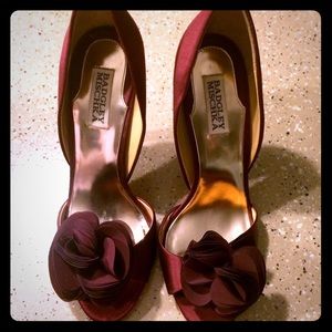 Badgley Mischka burgundy satin peep toe heels