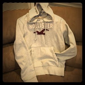 Men's Hollister gray pullover sweater.