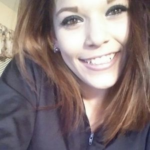 Meet your Posher, Desiree