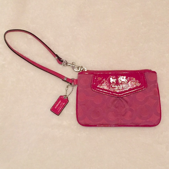 Coach Handbags - HP 12/14🎉Pink Coach Wristlet