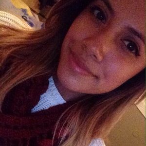 Meet your Posher, Briana