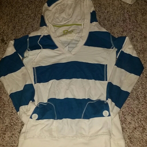 Pull over hoodie