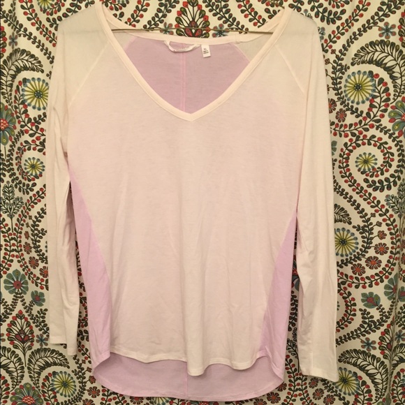 Quarter length high-low Athleta top