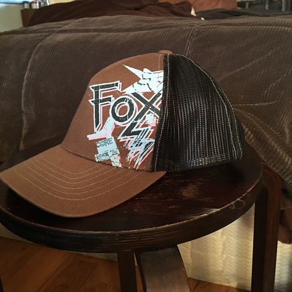Fox Trucker Hat - Picture 2 of 3