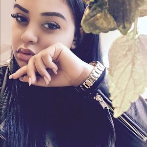 Meet your Posher, Natalie