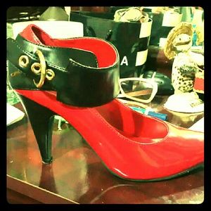 Red shine shoes