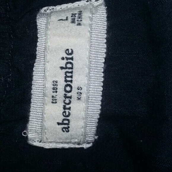 Im selling my abercrombie shirt ! - Picture 1 of 2