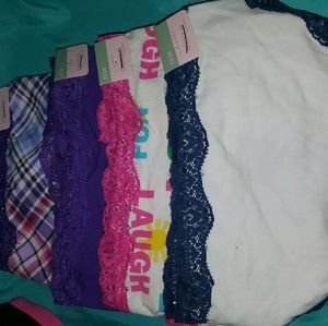4 pair of Cacique underwear