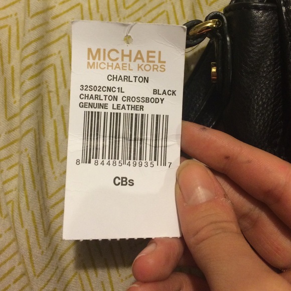 Michael Kors black cross body w/gold detailing - Picture 4 of 4