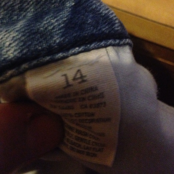 Shorts - Picture 3 of 4