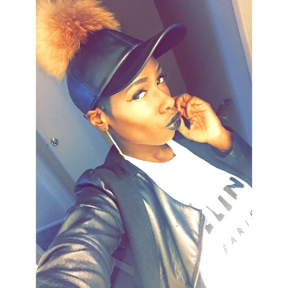 Meet your Posher, Crystal