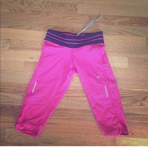 Nike dri fit capris