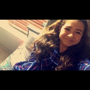 Meet your Posher, Danielle