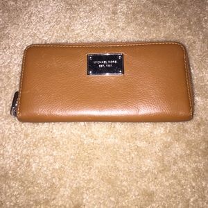Micheal kors brown and silver wallet