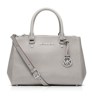 Michael Kors Bags - Michael Kors Sutton Pearl Grey Michael Kors Bags - Michael Kors Sutton Pearl Grey