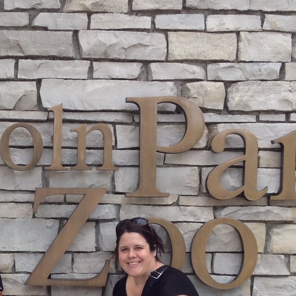 Meet your Posher, Cris - Picture 1 of 1