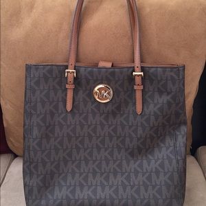 MICHAEL Michael Kors Jet Set Travel Large Signatur
