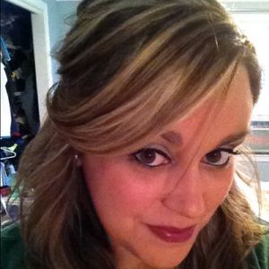 Meet your Posher, Carissa