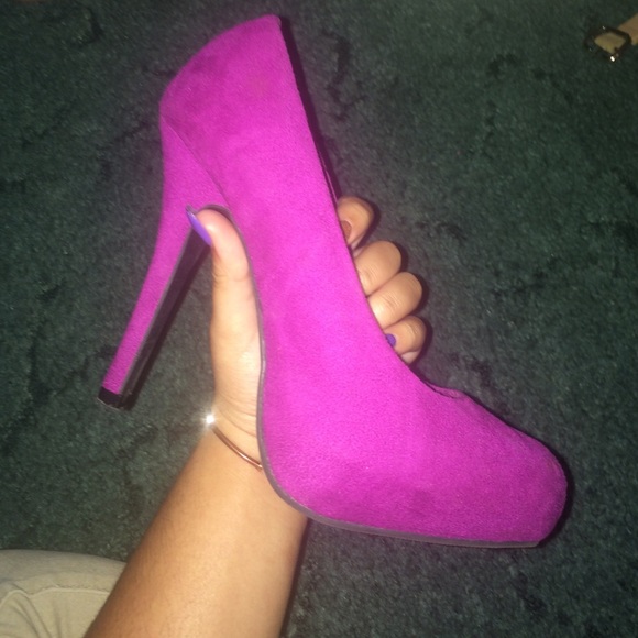 magenta heels