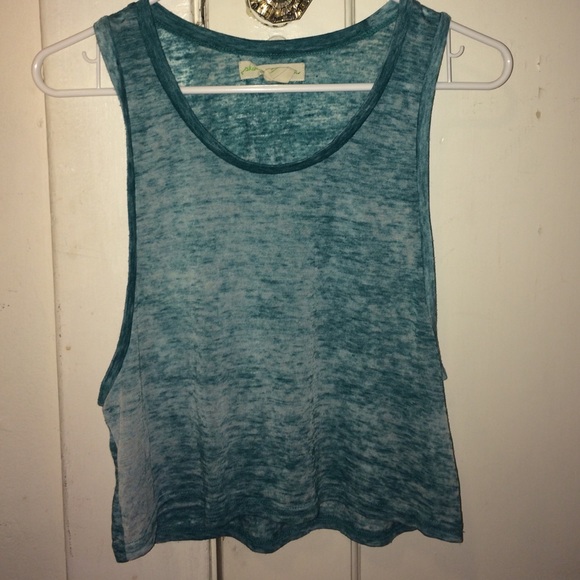Cropped muscle tee