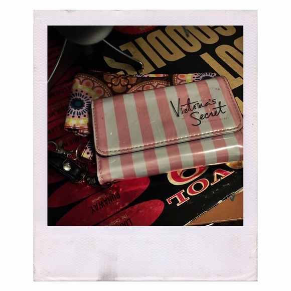 iPhone 5/5C Case+Wristlet