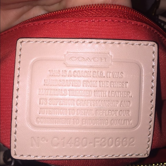 (Selling for 115 of Merc.!!) COACH PURSE - Picture 2 of 4