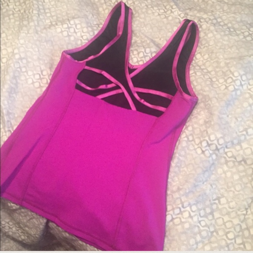 Elle purple workout tank!
