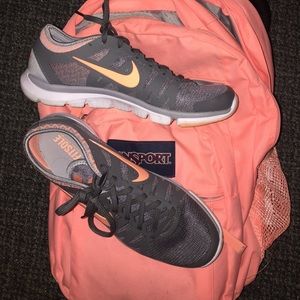 Nike tennis shoes