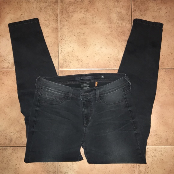🆕Black skinny low rise jeans with envelope knees!
