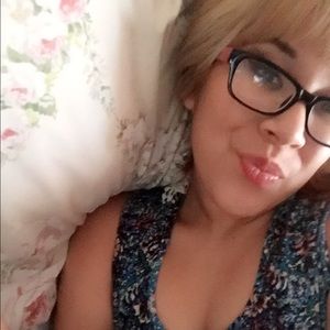 Meet your Posher, Isabel