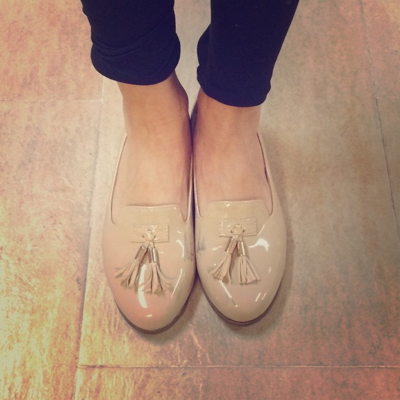 Shiny beige stylish flats from Europe- Vienna