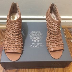 Vince Camuto