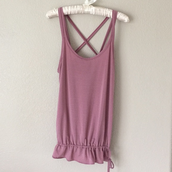 Cross Back Athletic Workout Tank Top by GAP body - Picture 2 of 4