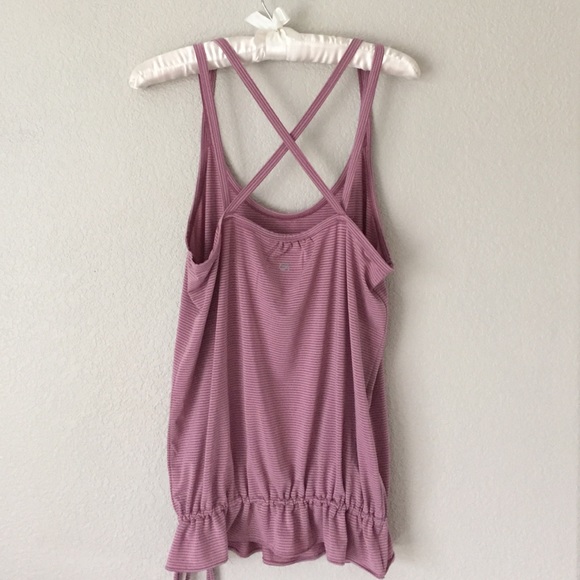 Cross Back Athletic Workout Tank Top by GAP body - Picture 3 of 4
