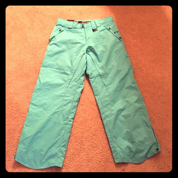 Men's large Oakley ski pants Never worn