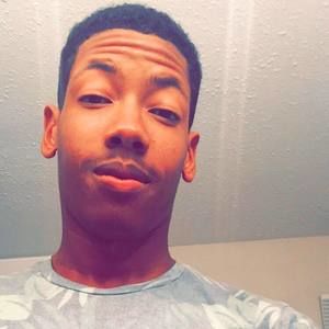 Meet your Posher, Deandre