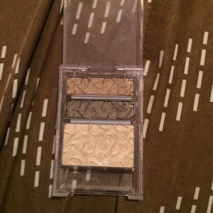 Almay intense i-color