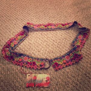 Floral belt