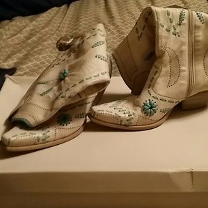 Off white cowboy bcbg boots