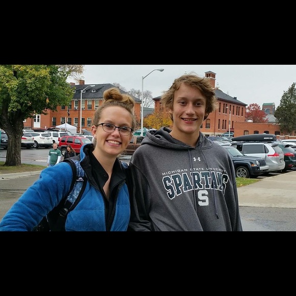 Meet your Posher, Randi - Picture 1 of 1