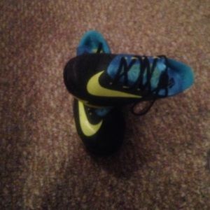 KD 6s and sweatshirt bundle trade !