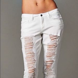 White skinny jeans