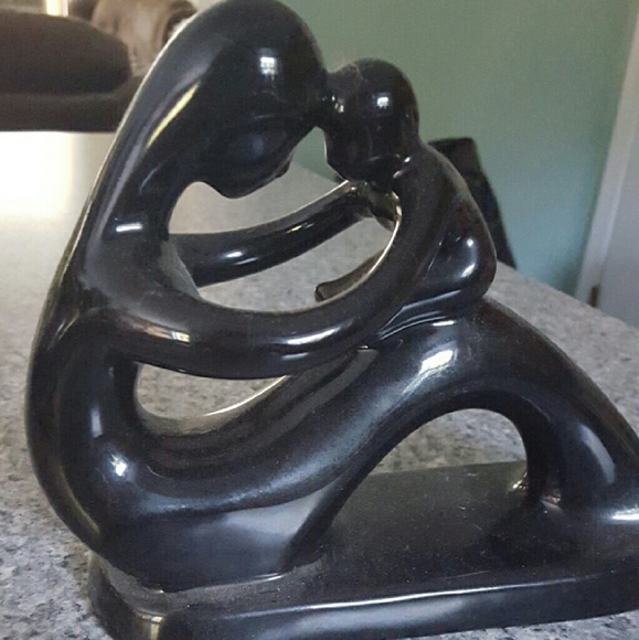 Mother baby statue