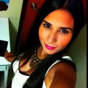 Meet your Posher, Claudia