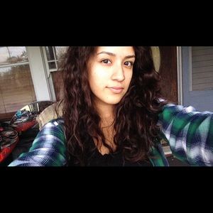 Meet your Posher, Esperanza