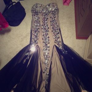 Jovani Gown / Prom Dress