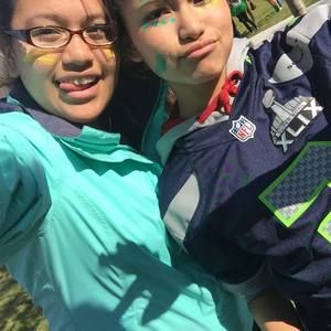 Meet your Posher, Adelfa