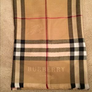 Burberry scarf 100% cashmere